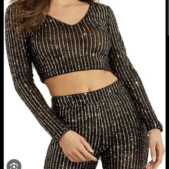 Guess Star Sequin Crop Top - Picture 2 of 5